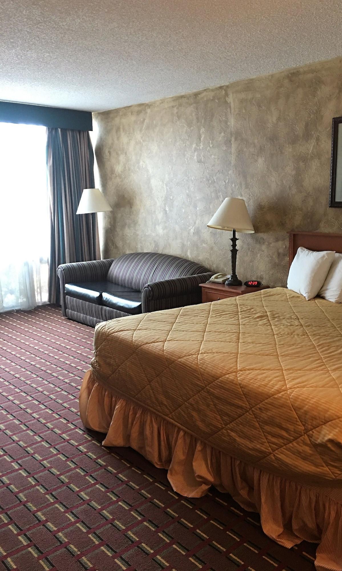 The Biltmore Hotel 3*