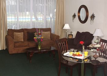 The Biltmore 3* Oklahoma City